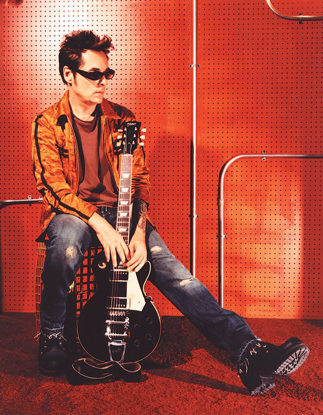 Earl Slick: Bowie’s Axeman Chops Solo (INTERVIEW)