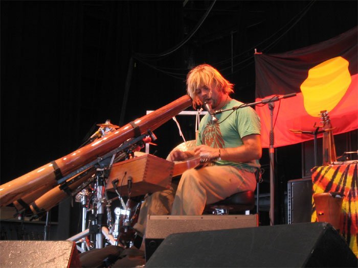 Xavier Rudd 5/03/2005: Bank of America Pavillion, Boston, MA