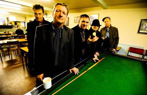 Squeeze – Glenn Tilbrook Tells Some, Not All