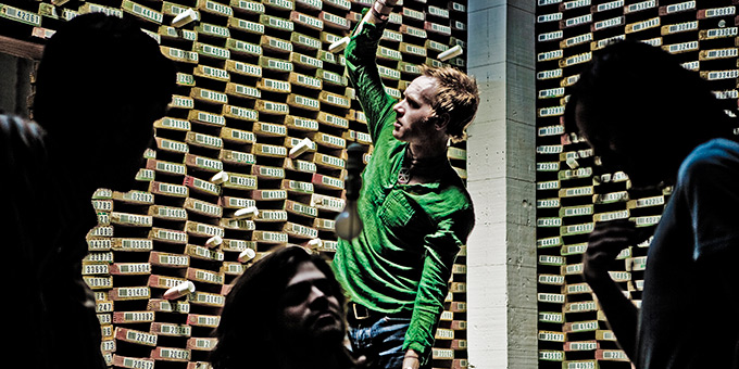 The Faint Performing 2001’s Danse Macabre In Its Entirety