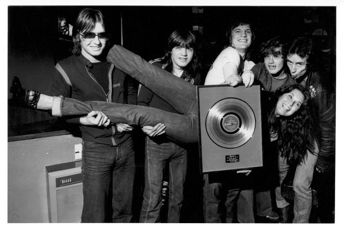 Mark Evans - AC/DC's Original Bassist - Glide Magazine