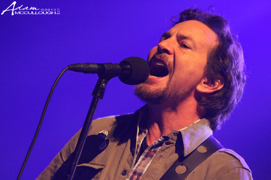 Pearl Jam – XL Center, Hartford CT 10.25.13 [Photos]