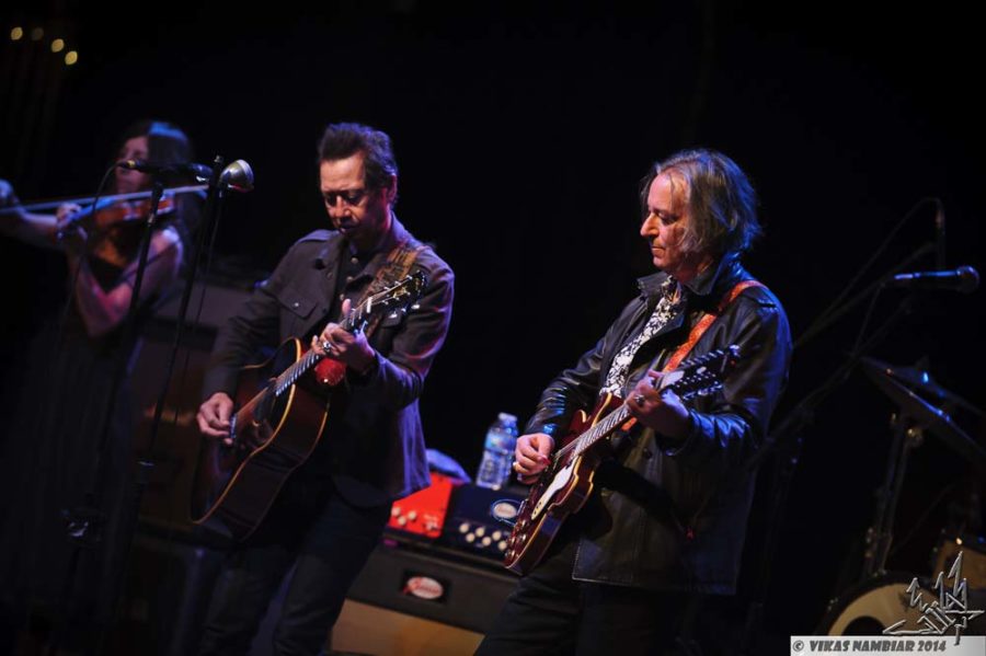 Peter Buck Band (Peter Buck, Scott McCaughey, Bill Rieflin, Kurt Bloch) Alejandro Escovedo with Susan Voelz