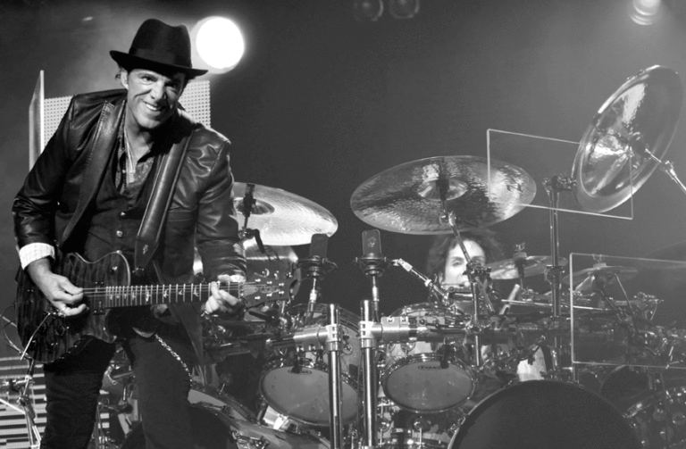 Neal Schon of Journey (Exclusive Interview)