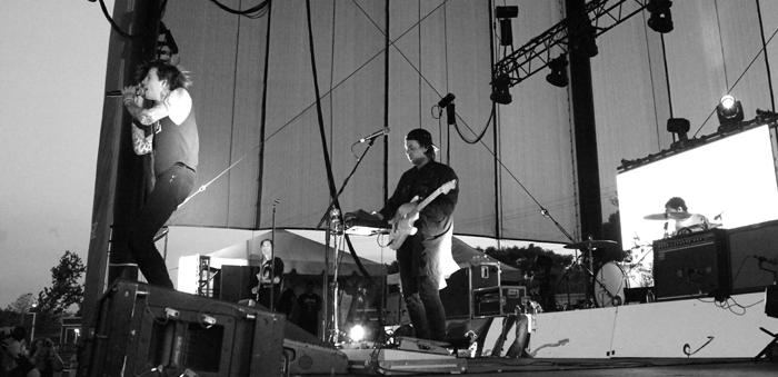 The Neighbourhood – Red Hat Amphitheater, Raleigh, NC 7/8/14 (SHOW REVIEW)