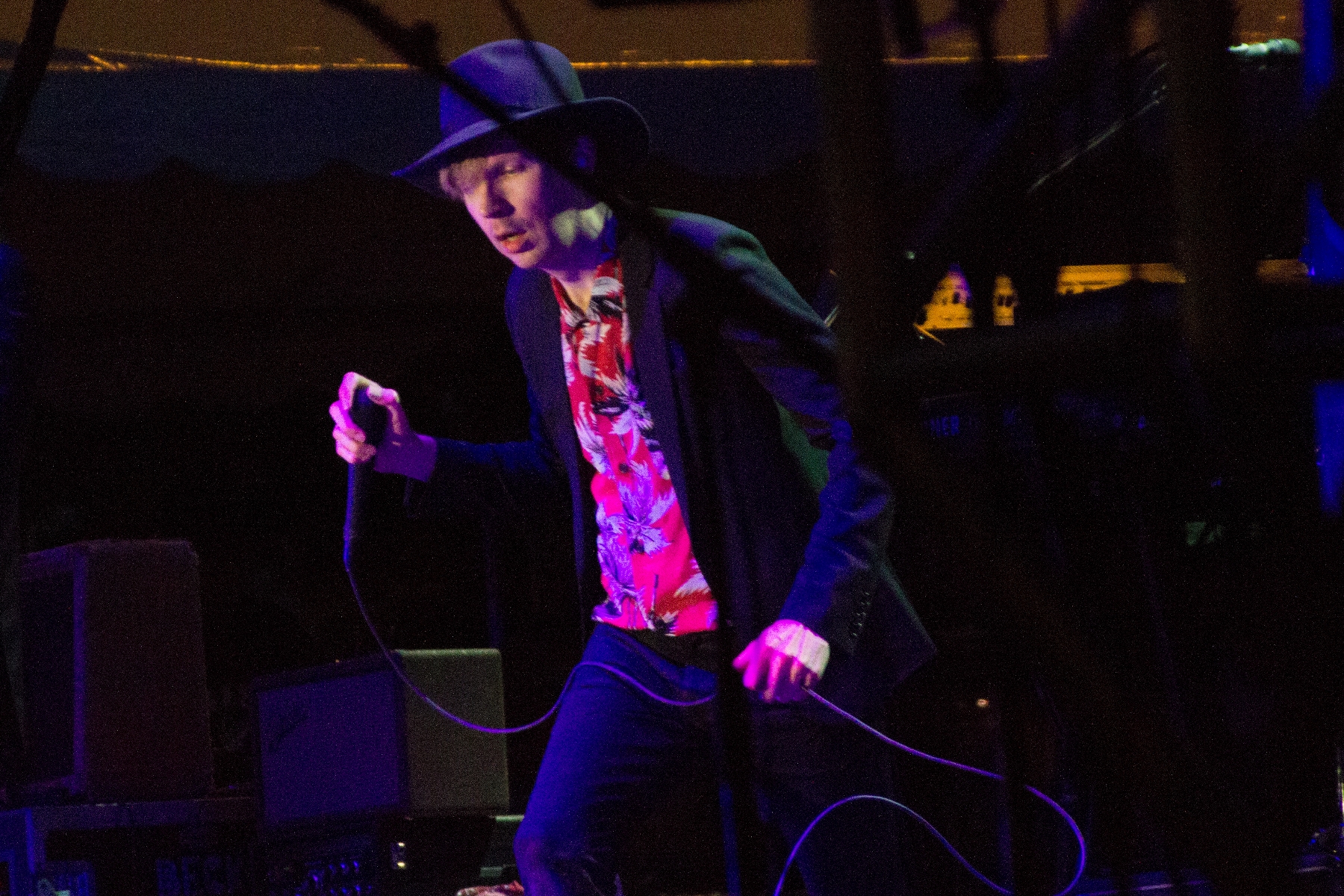 Weirdo Wednesday: In 1994 Beck Was True Pop Antithesis – Watch “Wedge” Live