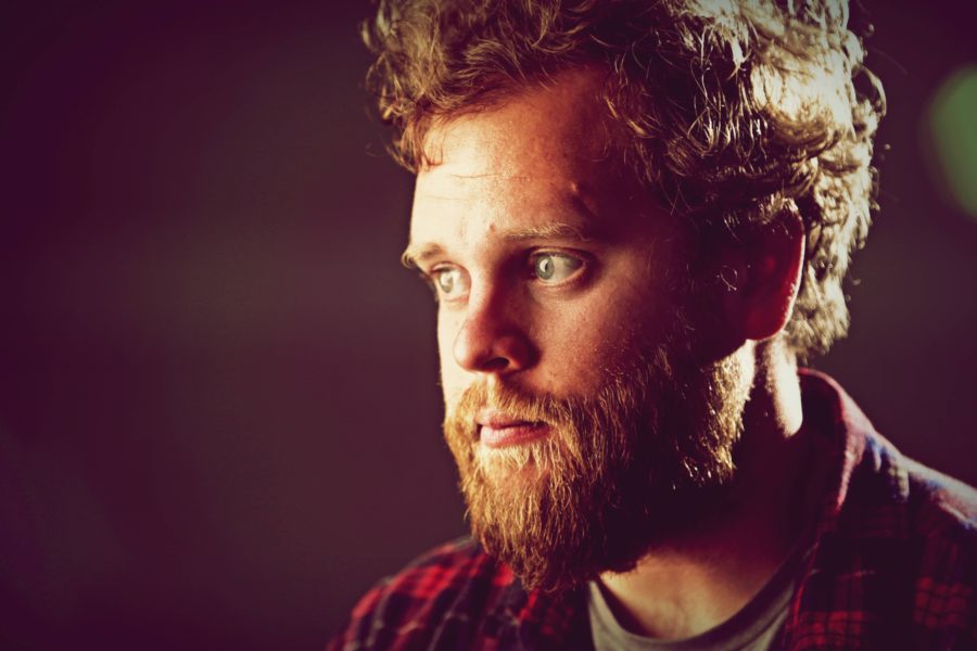 SONG PREMIERE: Jeffrey Martin – “Dogs in the Daylight”