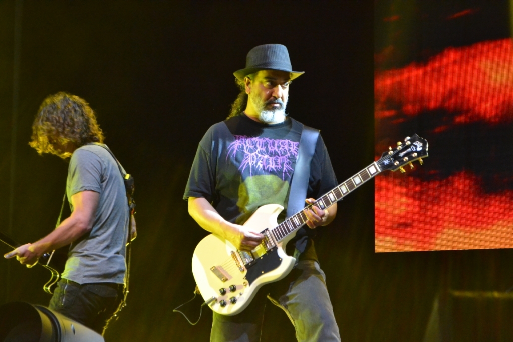 Happy 60th Birthday Kim Thayil of Soundgarden (Watch Live at Pinkpop ’92)
