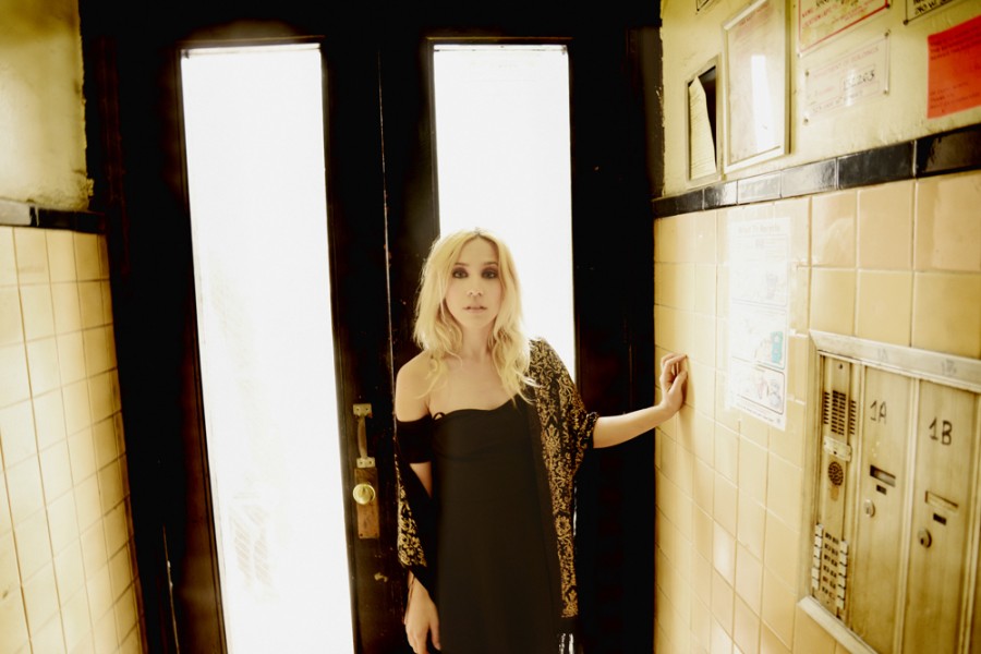 SONG PREMIERE: Sara Rachele “Appalachian Rain”