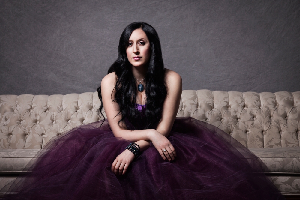 VIDEO PREMIERE – Nat Jay – “Can’t Getcha Out”