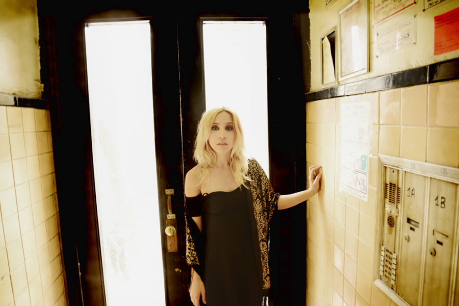 VIDEO PREMIERE: Sara Rachele – “Black Mile”