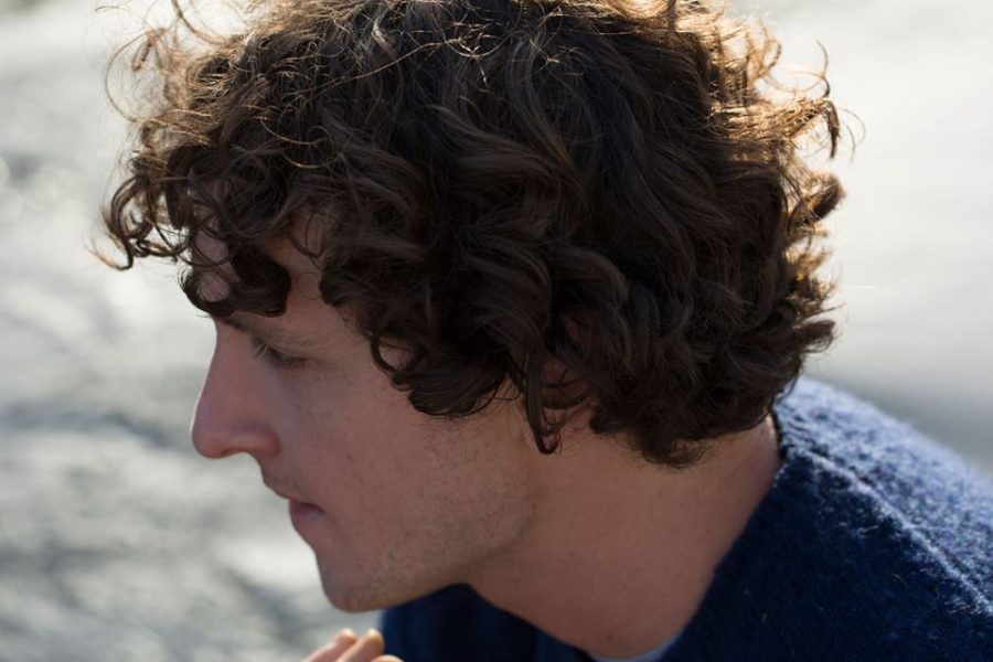 Sam Amidon Premires “Blue Mountains” Video