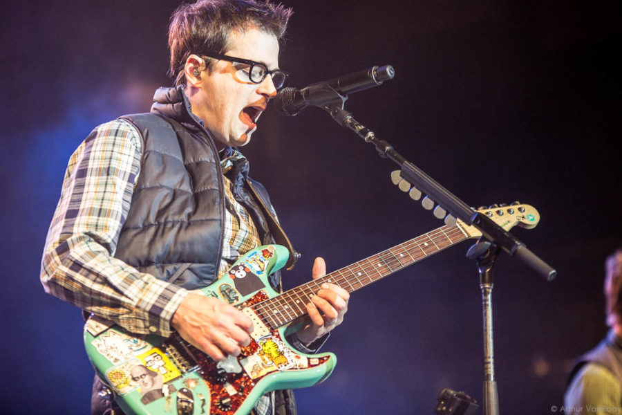 Weezer/Pixies Announce Co-Headlining Summer Tour