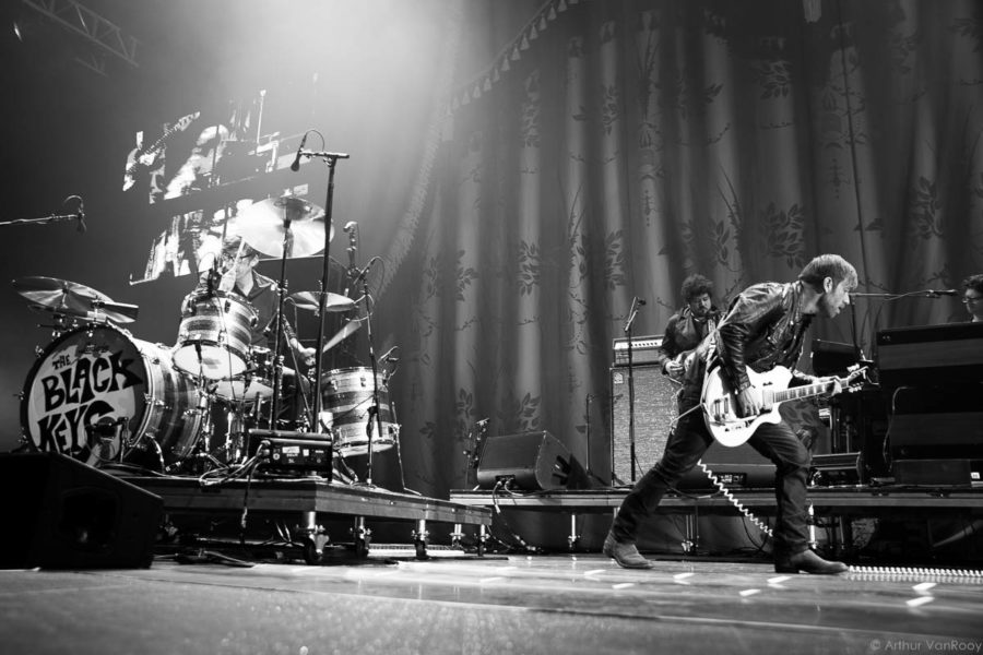 The Black Keys & St. Vincent – Frank Erwin Center, Austin, TX 12/19/14 (PHOTOS/SETLIST)