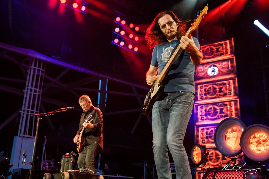 Happy 68th Birthday to Geddy Lee of Rush (Watch “Jacob’s Ladder” Live ’15)
