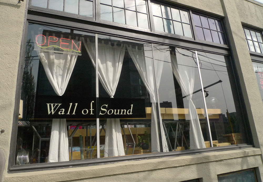Vinyl Lives : Wall Of Sound – Seattle, WA
