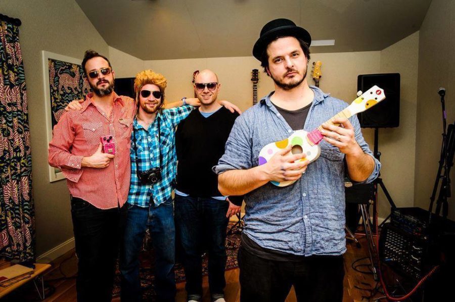 SONG PREMIERE: Dragon Crest Collective (Pete Francis/Dispatch) – “Turn Me On”