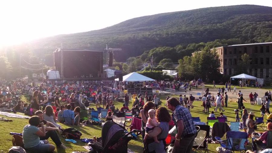 Wilco Goes Acoustic On Solid Sound Day 1 (FESTIVAL REVIEW)