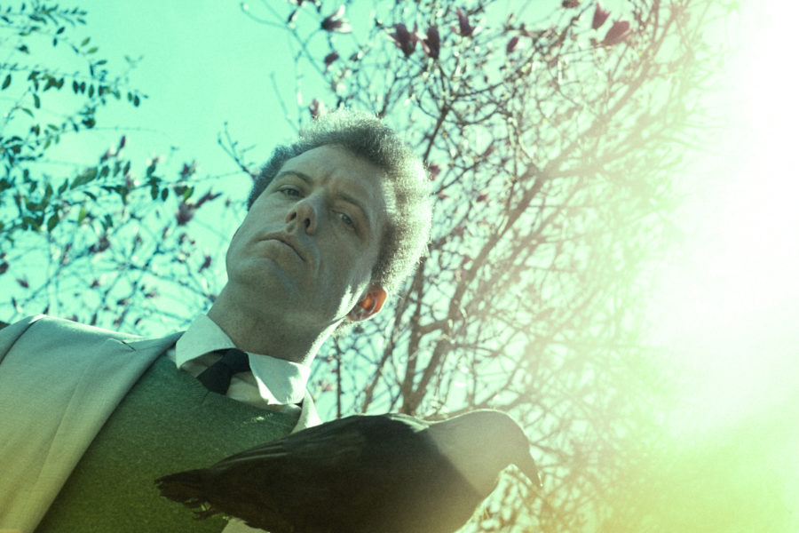 SONG PREMIERE: Steve Lewis – “Seven Little Drops of Rain”