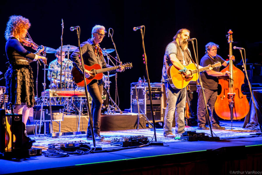 Steve Earle & the Dukes Bring the Blues To Austin (SHOW REVIEW/PHOTOS)