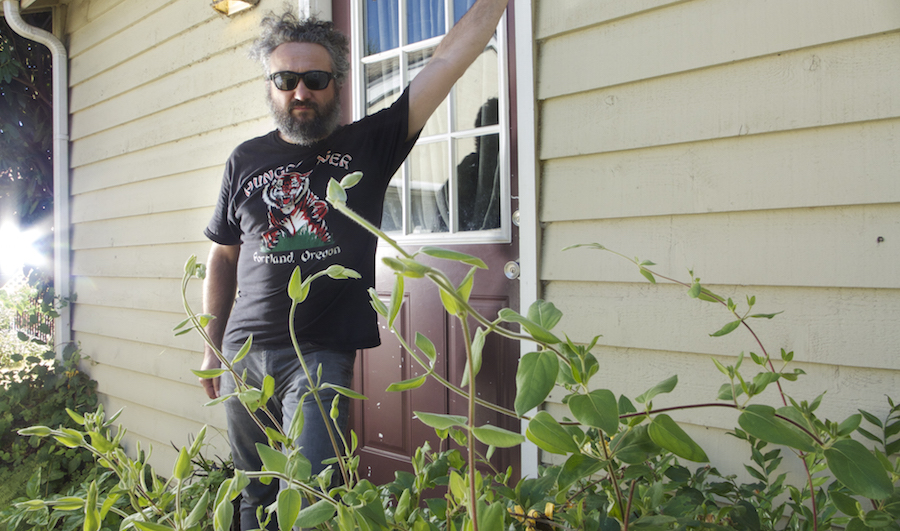 SONG PREMIERE: Fernando – “Burned Out Love”