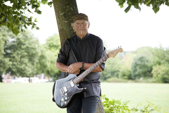 Martin Barre of Jethro Tull Goes ‘Back To Steel’ – Talks Solo Album, Hendrix & Guitars (INTERVIEW)