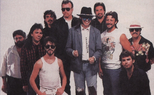 Neil Young Goes Flat With Bluenote Cafe (ALBUM REVIEW)