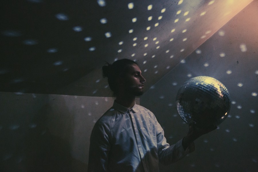 Old Man Canyon Shares Track-By-Track Commentary of Psychedelic New Album ‘Delirium’