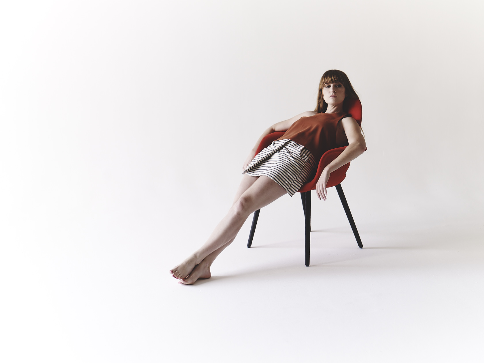 ALBUM PREMIERE: LA Folkpop Artist Cassandra Violet Captivates With ‘Body & Mind’ EP