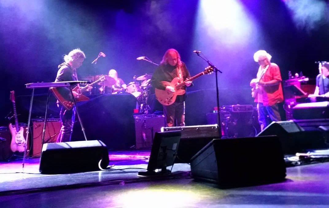 Gov’t Mule Bring Out Guests, Cover Grateful Dead, The Band, Allman Brothers At Beacon NYE Run (SHOW REVIEW)
