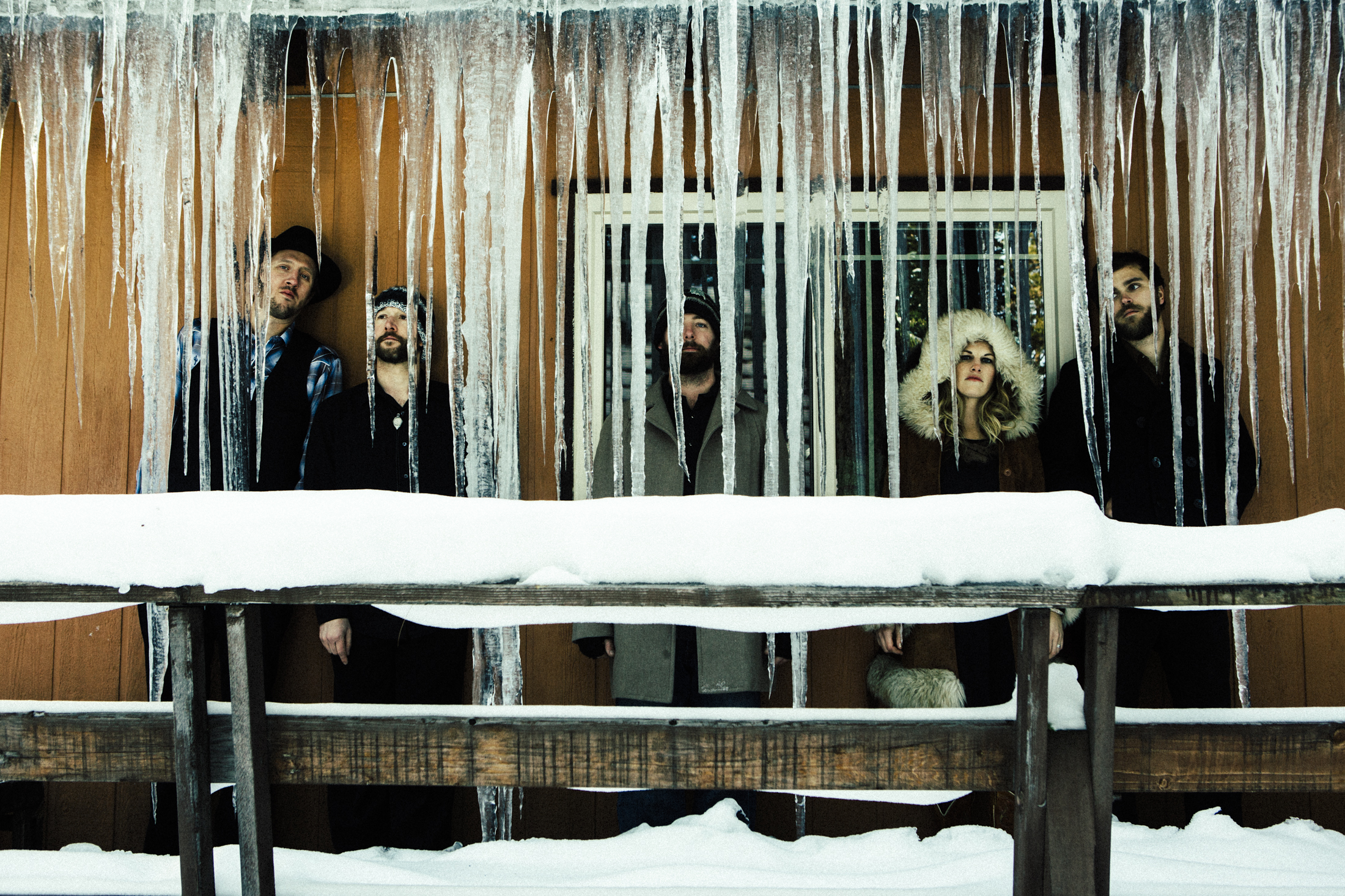SONG PREMIERE: Dead Winter Carpenters Pay Tribute To The Journeyman With “Midnight Ghost”