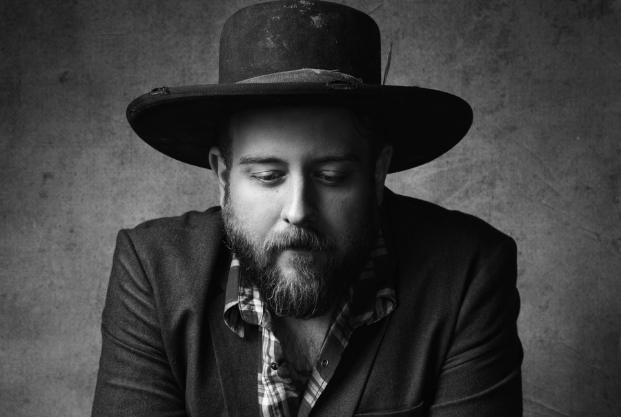 SONG PREMIERE: Nate Currin Trades Love For The Road On “Midnight Train”