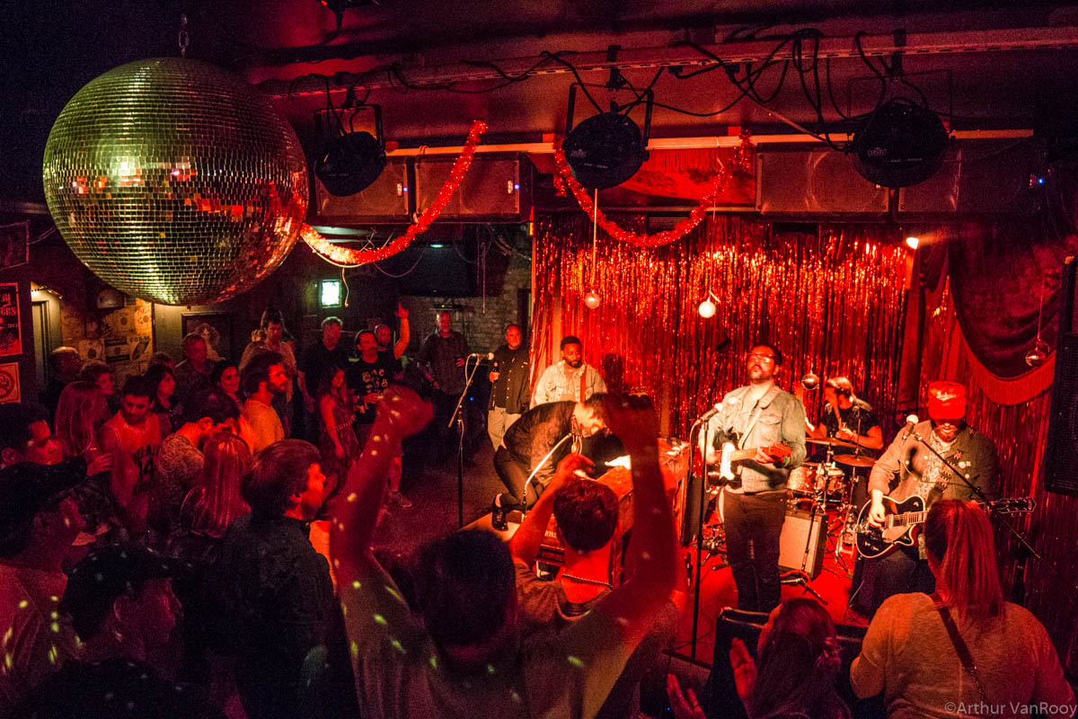 Blues, Boogie And Beers On Day 3 Of SXSW Music 2016 (REVIEW/PHOTOS)