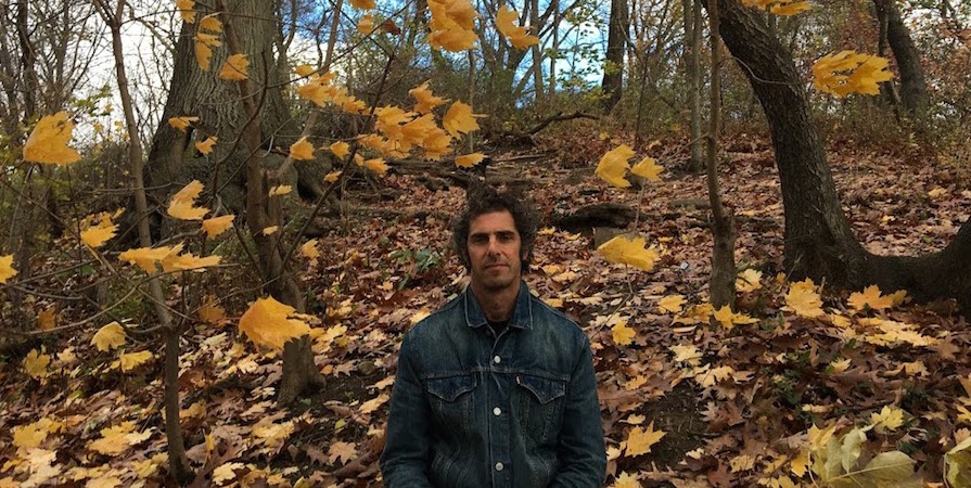 SONG PREMIERE: Pete Sinjin Explores The Paths Of Love With “That’s My Heart”