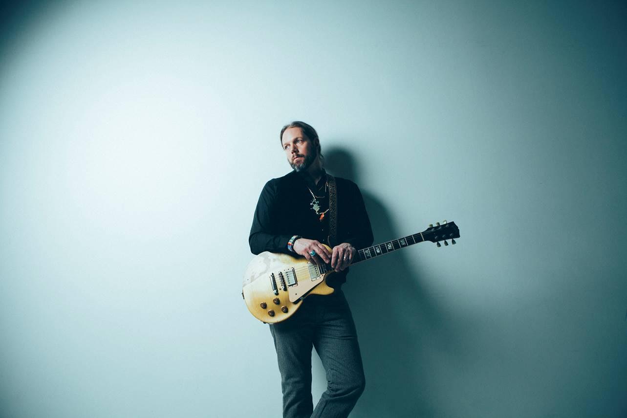 Rich Robinson Evolves Into Career Solo Artist With ‘Flux’ & Vinyl Aficionado (INTERVIEW)