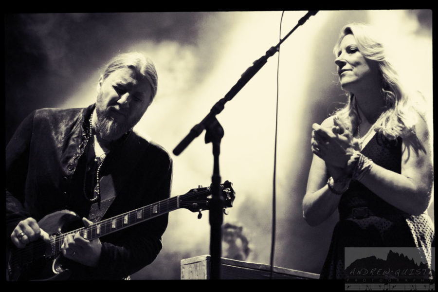 Tedeschi Trucks Band Announce Live Album & Concert Film ‘Live From The Fox Oakland’