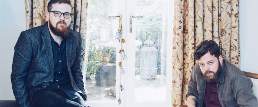 Bear’s Den Share Affinity For Vintage ‘80s Atmospheric Pop on ‘Red Earth & Pouring Rain’ (ALBUM REVIEW)