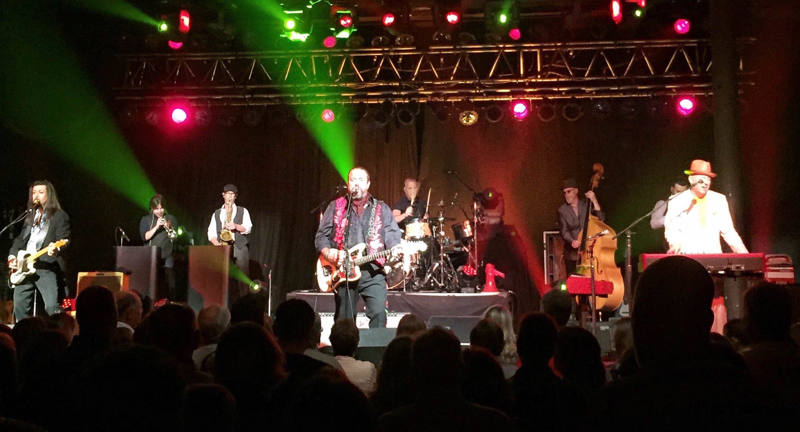 The Mavericks Tackle Greatest Hits, Cover Neil Young And Pink Floyd In Portland (SHOW REVIEW)