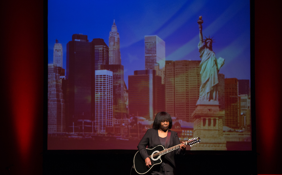 VIDEO PREMIERE: Joan Armatrading Performs Solo Electric “Empty Highway” Off Upcoming Live DVD