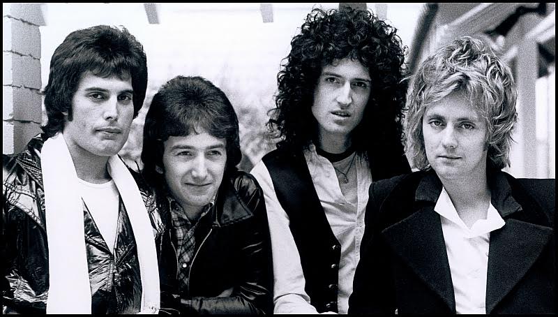 Queen On Air: The Complete BBC Recordings' Astonishes & Rocks (BOX