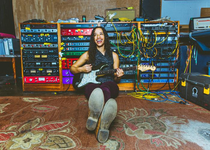 VIDEO PREMIERE: Jackie Venson Proves Tenacious Chops on ‘One Step Forward”