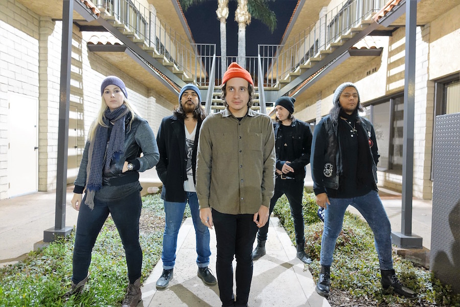 SONG PREMIERE: The Knitts Keep It Simple and Catchy on “Sorry Sonny”