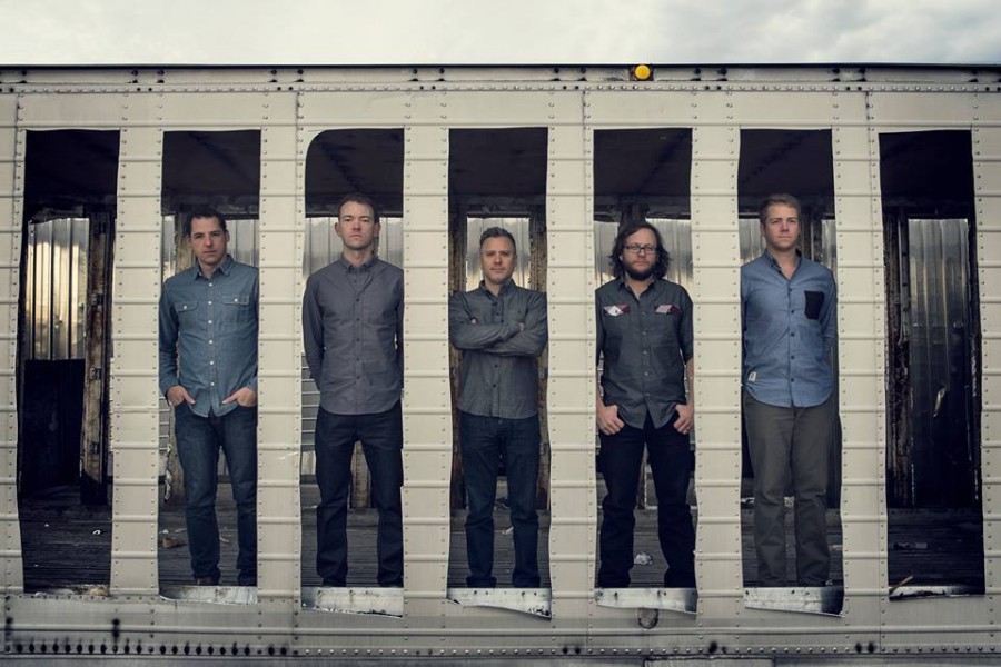 Infamous Stringdusters Tap Tradition & Modern Flair On ‘Laws of Gravity’ (ALBUM REVIEW)