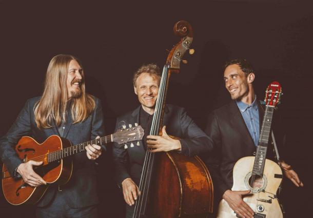The Wood Brothers Waste No Notes On ‘Live at The Barn’ (ALBUM REVIEW)
