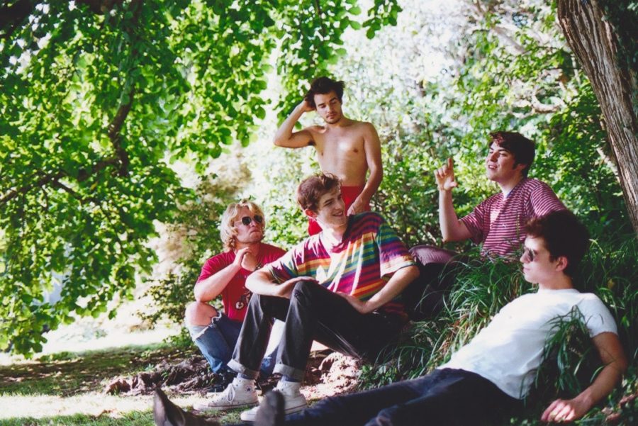 SONG PREMIERE: LuxDeluxe Deliver Punchy Rock and Roll Groove On “Keep Your Distance”