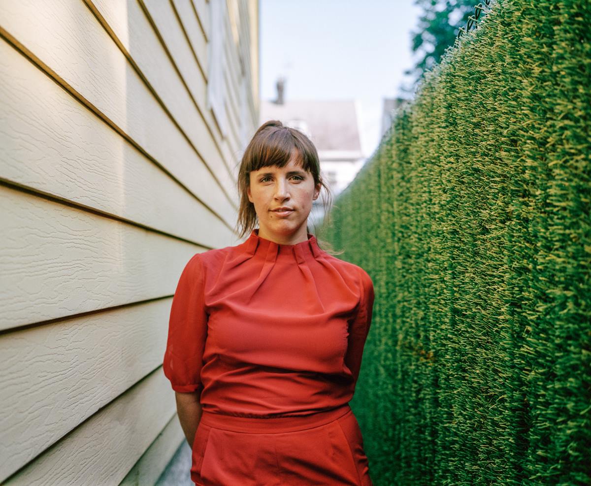 Bridget Kearney Dives Out Solo On ‘Won’t Let You Down’ (ALBUM REVIEW)