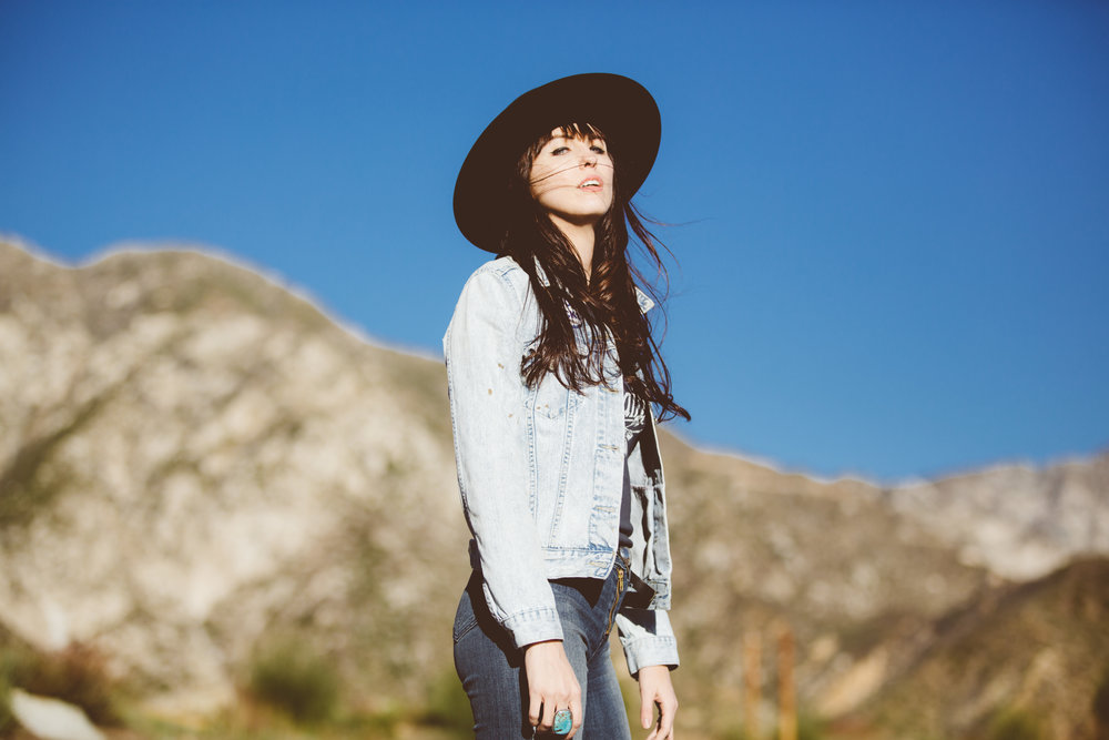 A True Americana Outlaw – Jaime Wyatt Lives to Tell On ‘Felony Blues’ (INTERVIEW)