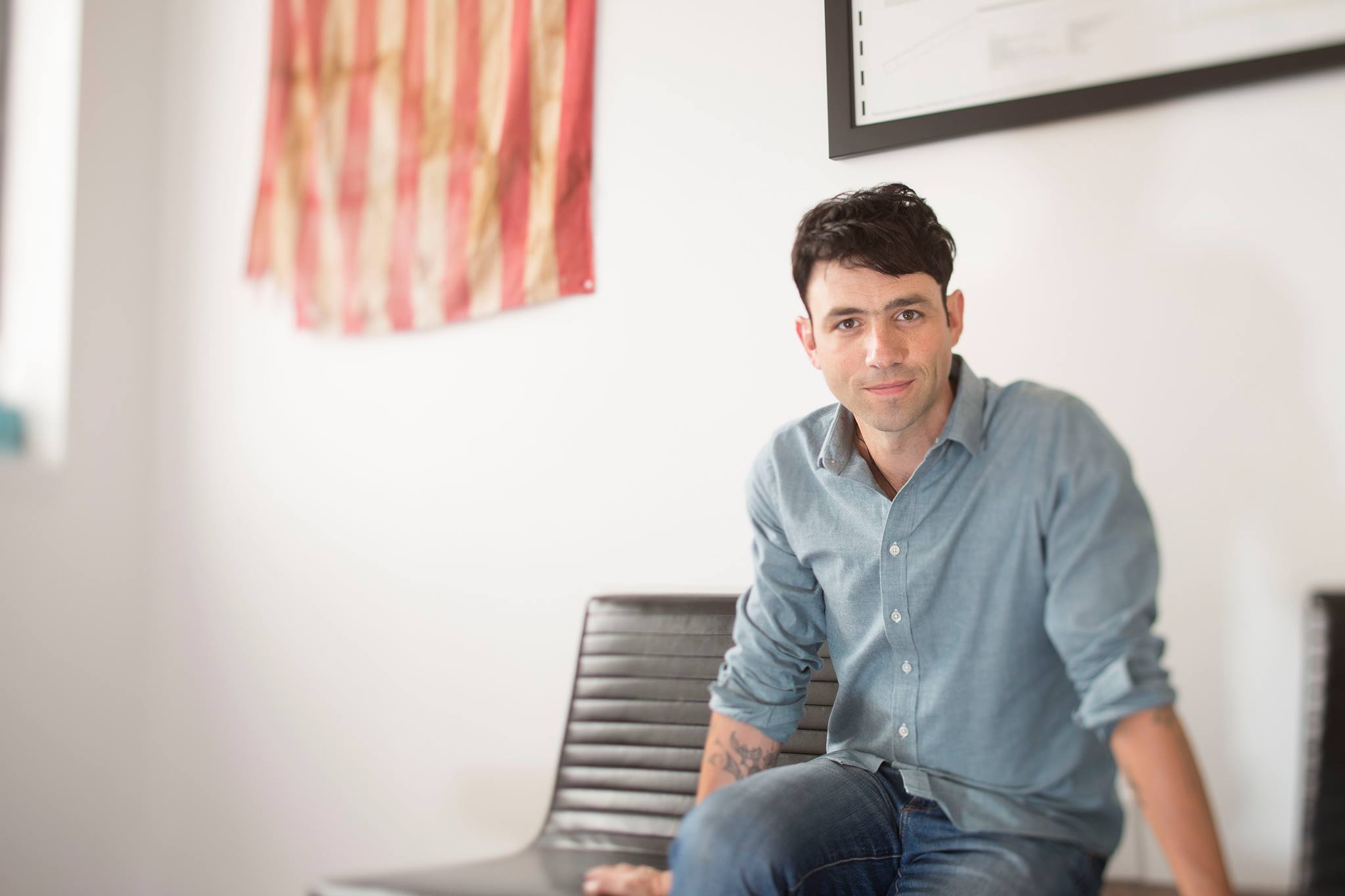 Matt Urmy Celebrates Nostalgia & Late Cowboy Jack Clement On ‘Out of the Ashes’ (INTERVIEW)