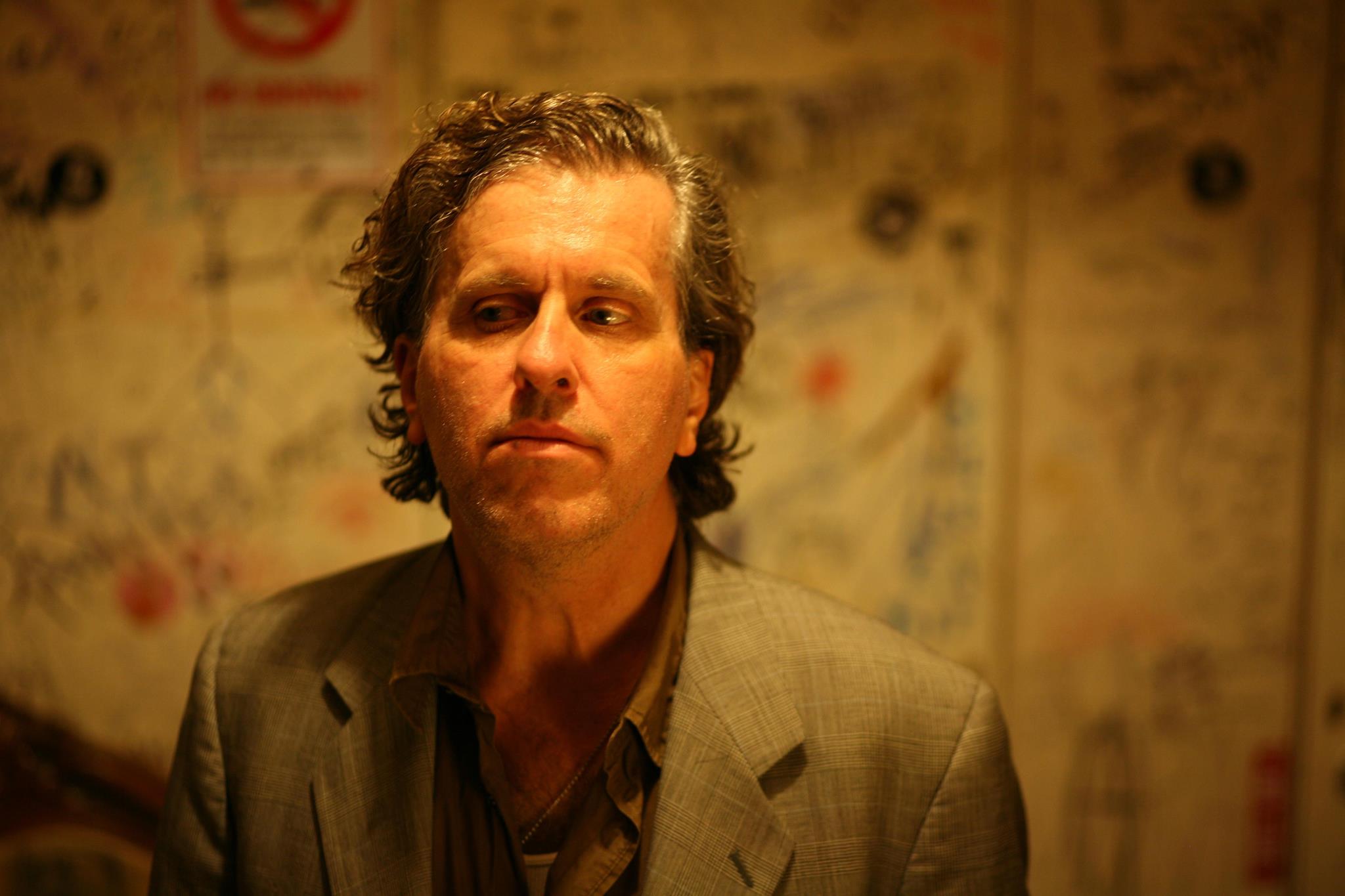 Miracle Legion and Polaris Front Man Mark Mulcahy Shines On New Solo LP ‘The Possum In The Driveway’ (ALBUM REVIEW)