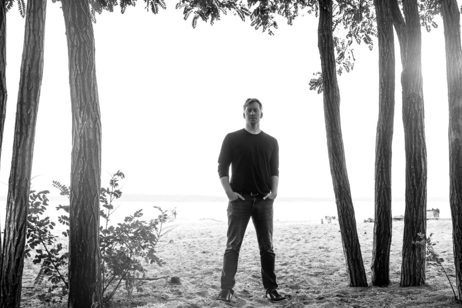 ALBUM PREMIERE: Eric Tollefson Enlists an All-Star Cast of Musicians For Poignant Americana EP ‘This Is Why We Can’t Have Nice Things’